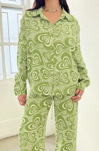 Lisa Says Gah - Bailey Button Down Top Wild Hearts Green Lounge Casual Travel