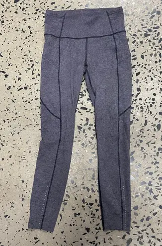 Lululemon Leggings Size 4 Gray/black Printed Wonder Trains