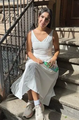 DUNST Women's White Flattering V