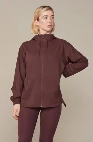 Girlfriend Collective Peregrine Windbreaker in Cocoa Brown Size Medium Zip Up