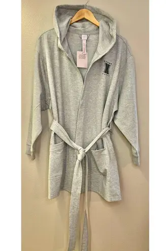 NWT Savage X Fenty Forever Savage Showgirl Short Robe Platinum Gray