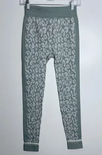 Sweaty Betty NWT Leopard Jacquard Base Layer Leggings Blue Leaopard Paint Medium