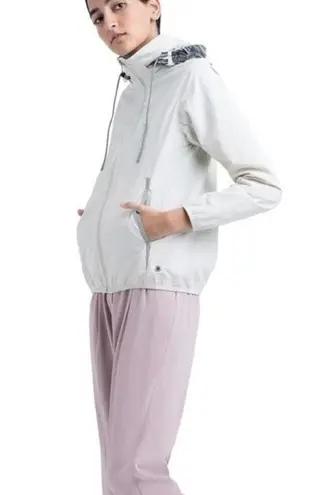 Herschel Supply Company NWT Herschel Supply Co Womens Stowaway Jacket in Silver Size Small