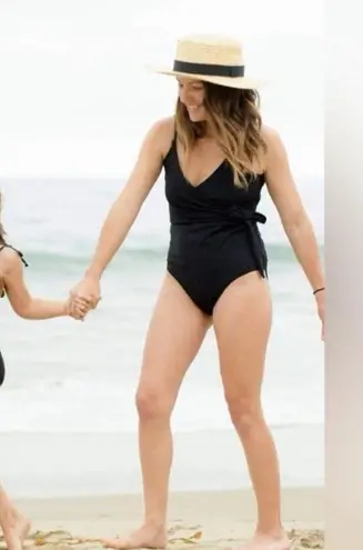 Olivia + Ocean Mom Bod Faux Wrap One Piece Swimsuit Size Large Onyx Black