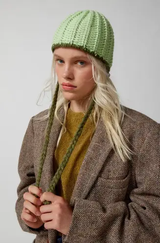 Urban Outfitters Luna Chunky Charm Beanie NWT - Green