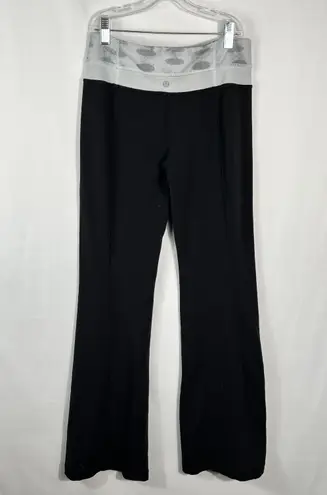 Lululemon Black Low Rise Flare Leg Leggings Yoga Pants Y2K Athleisure Size 8