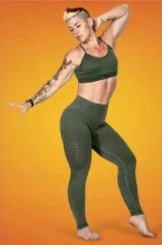 GRRRL Clothing Lucky Jade Seamless Leggings Size Weili/Victoria Green