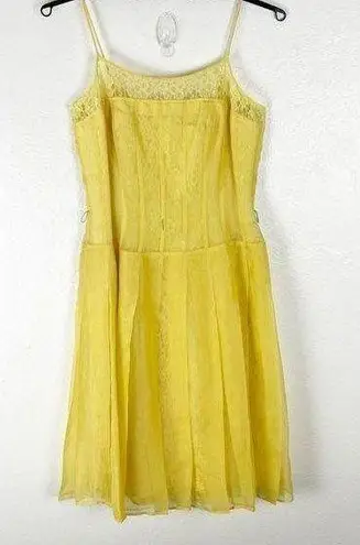 Kay Unger 100% Silk Canary Yellow Spaghetti Straps Pleated Dress, Size 6