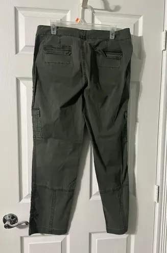 Sundance Bloom Embroidered Cargo Pants size 12 Flowers Army Green Boho Hippy