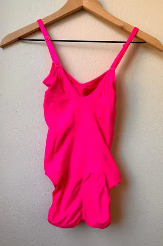 SKIMS FLAMINGO PINK SEAMLESS SCULPTING BODYSUIT L/XL New ( Sold Out)