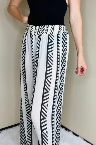 Elan Black & White Tribal Wide Leg Casual Pants