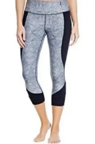 Calia crop leggings woman’s large black snake skin print ruched workout Athletic Gray