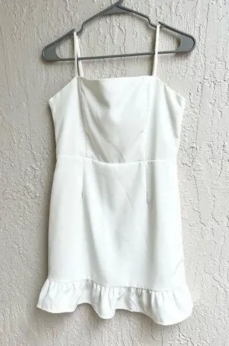 TCEC  feminine white ruffle mini dress size medium new with tags