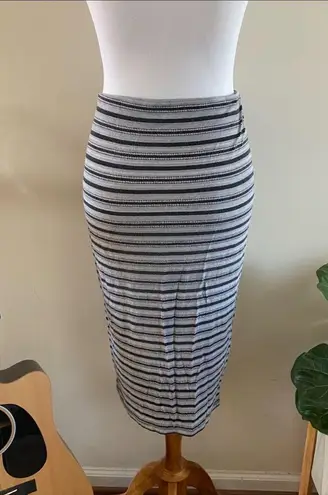 Old Navy  Black and White Pencil Skirt