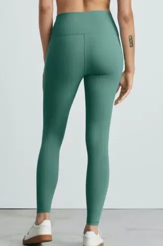 Everlane green leggings yoga pants activewear athletic training women’s Medium