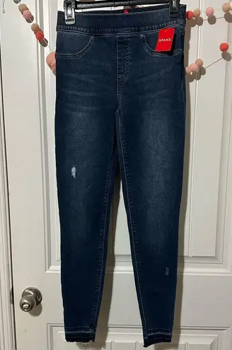 Spanx  NWT Distressed Denim High Rise Elastic Waist Jeggings size small