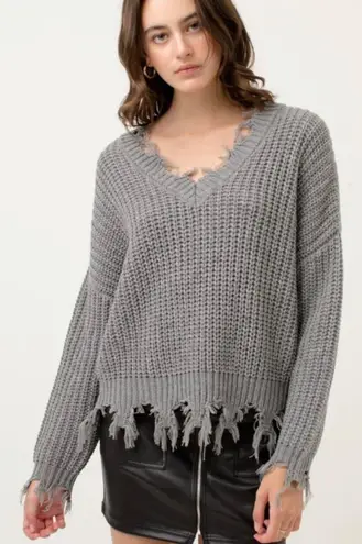 Full Circle Trends Women V Neck Ripped Fringed Hem Gray Pullover Sweater Size XL