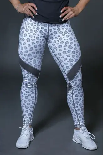 Violate the Dress Code White Leopard Leggings in White/Gray Size Small