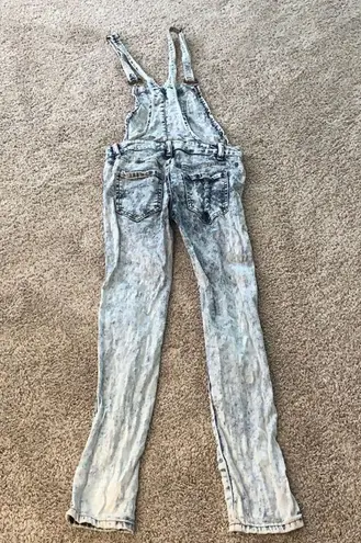 36.5 Acid washed jean overalls.