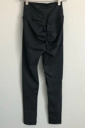 DTina’s Boutique Solid Black (Supplex) with Scrunch Booty Legging. Size Small