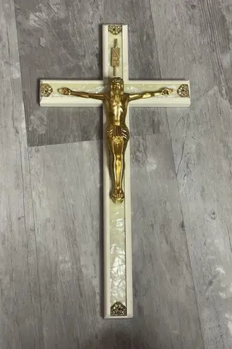 Vintage Wood Crucifix Gold
