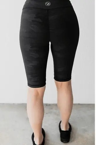 Celestial Bodiez NWT Power Bike Shorts in 'Black Camo’ Size Small Black
