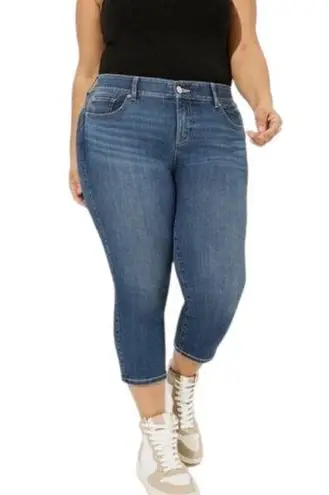 Lane Bryant  Mid-Rise Super Stretch Pedal Crop Jeans Size 28