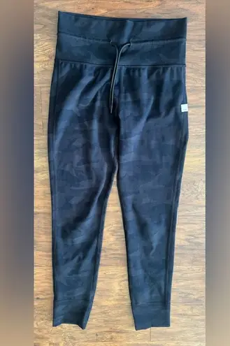 Vuori Daily Legging Drawstring Black Camo 7/8 Length High Rise NO SIZE TAG