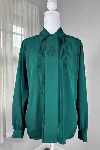 Vintage ‘90s Yves St. Clair Green Tuxedo Pleat Long Sleeve Button Down Blouse Size 8