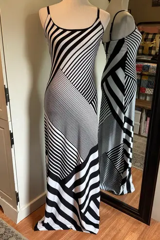 Bailey blue Medium Black & White Dress