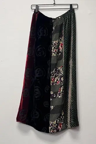 Vintage Koos of Course Women's Velvety Stretchy Skirt Medium Boho Patch Pattern