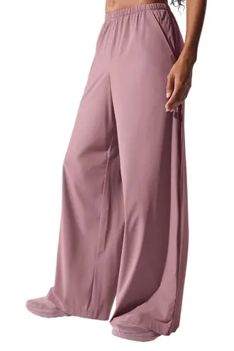 Alo Yoga Breezy Wide Leg Pant (Long) Smoky Quartz S