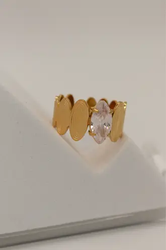 Gold adjustable ring with high quality zirconia