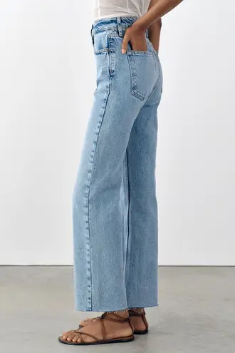 ZARA HIGH RISE STRAIGHT LEG JEANS