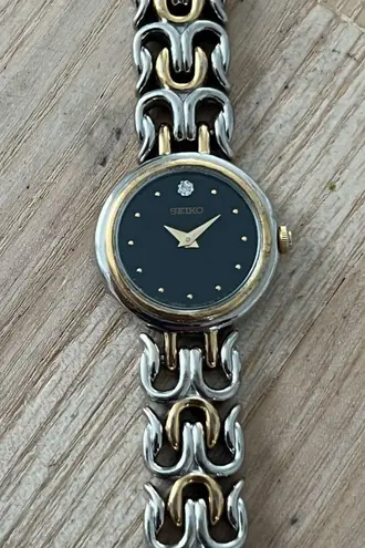 Seiko Rare Vintage Ladies Watch Diamond Dial Two-Tone Trident Link Bracelet