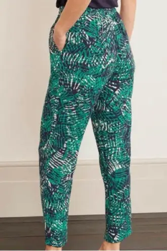 Boden Bembridge Trousers in Green Leaf Print Size 6P