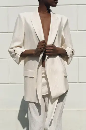 ZARA NWT  BLAZER WITH ROLLED-UP SLEEVES. Size Medium