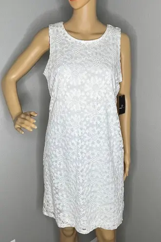 Ronni Nicole NWT  Sleeveless Off White Lace Dress Size Medium