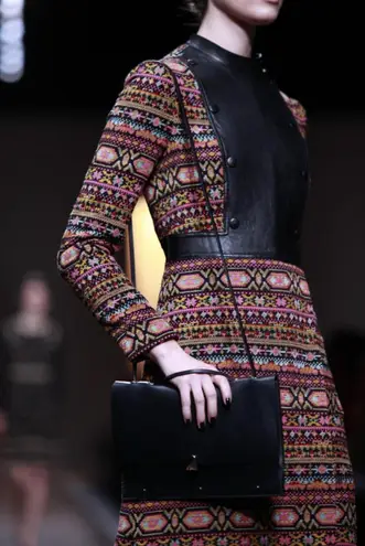 Valentino Garavani Valentino Rockstud women’s black leather shoulder bag