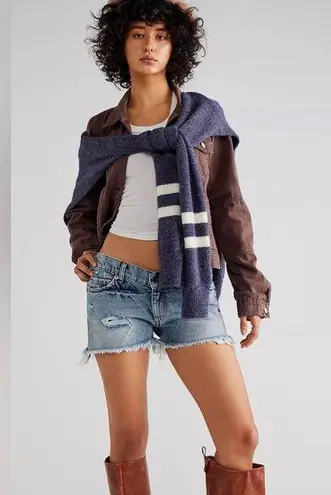 NWT Free People X SER.O.YA Lyle Shorts Denim in Sorrento Size 29 Distressed Blue