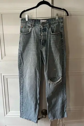 ZARA  distressed jeans.