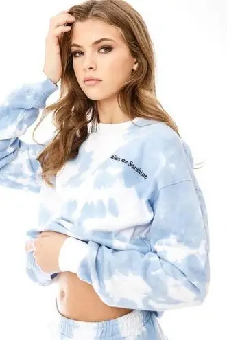 ELLANDEMM Cloud Sky Sweatshirt Blue Medium Walking on Sunshine Statement