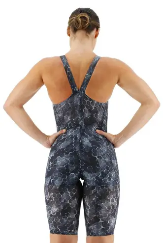 Tyr. NWT Avictor 2.0 Closed Back Kneeskin - Supernova - 27