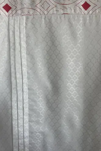 Taaga Top Women L White Red Crew Neck 3/4 Sleeve Artsy Print Lightweight Size L