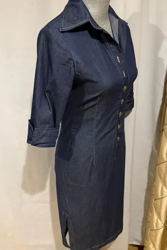 Demin dress with button up front and side slits Blue