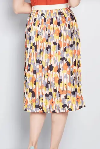 Modcloth Floral Beautifully Upbeat Pleated Midi Skirt