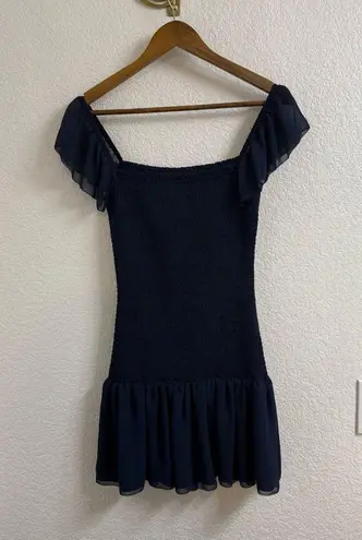 Aritzia Wilfred eldorado smocked crepe mini dress in classic navy Size Small Blue