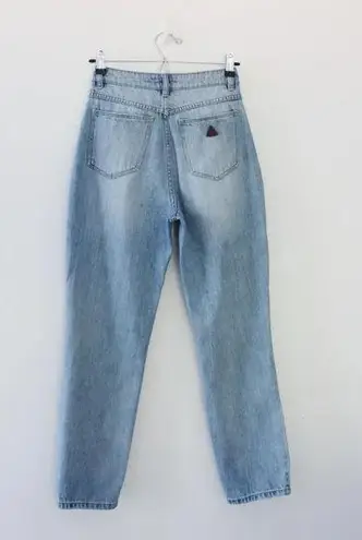 Abrand A ‘94 High Slim Straight Leg Distressed Jeans in Wildlife Size 4/26