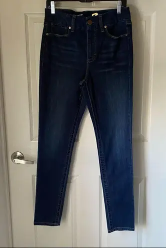 Seven7 size 10 blue jeans high-rise skinny tummyless.