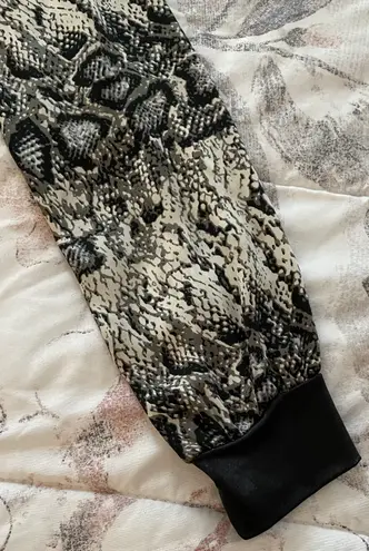 Tbags Los Angeles Vintage Print Snake Long Sleeve Silky Blouse, size S